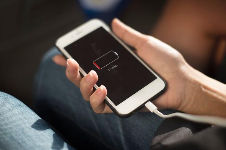 Comment charger correctement pour rendre la batterie de votre téléphone plus durable ?