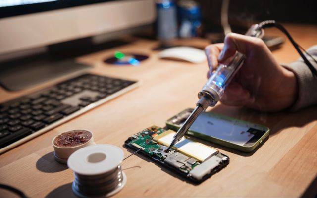 Comment ouvrir un atelier de réparation de téléphones portables ?